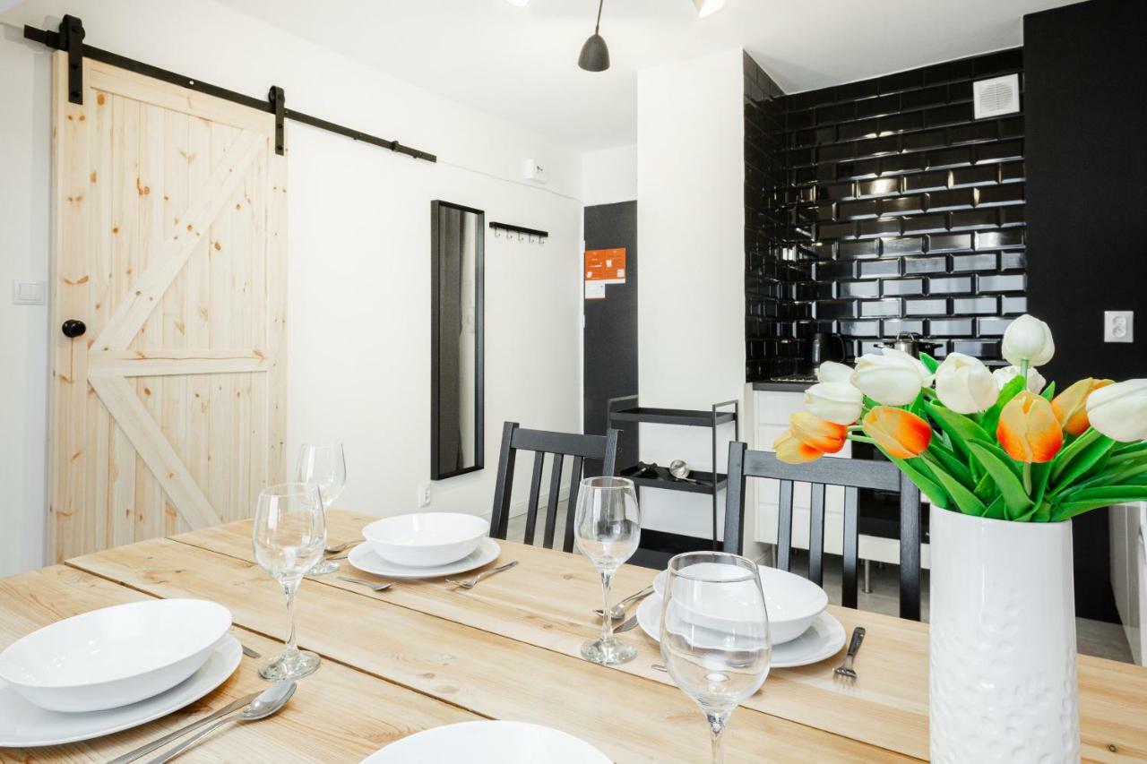 First Central Apartments By Noclegi Renters วอร์ซอ ภายนอก รูปภาพ
